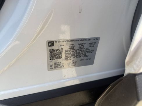 Used 2025 Chevrolet Equinox LT FWD image 27