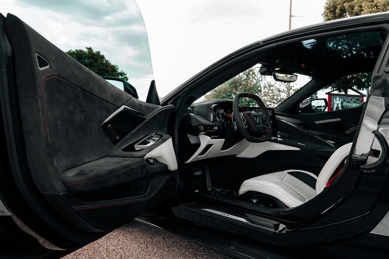 Used 2023 Chevrolet Corvette Stingray Premium Cpe w/ Z51 Performance Package RWD image 24