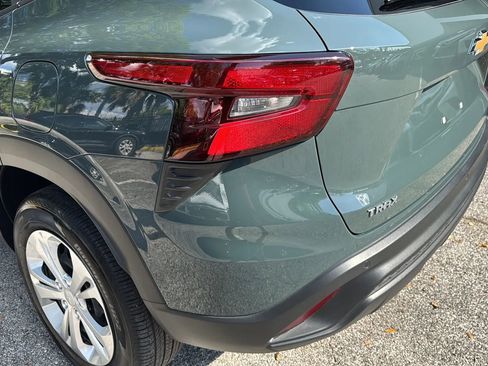 Used 2025 Chevrolet Trax LS w/ Driver Confidence Package image 35