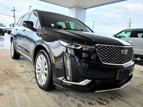 Used 2020 Cadillac XT6 Premium Luxury AWD/4WD image 14