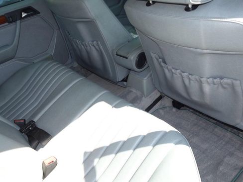 Used 1993 Mercedes-Benz 300 D image 25