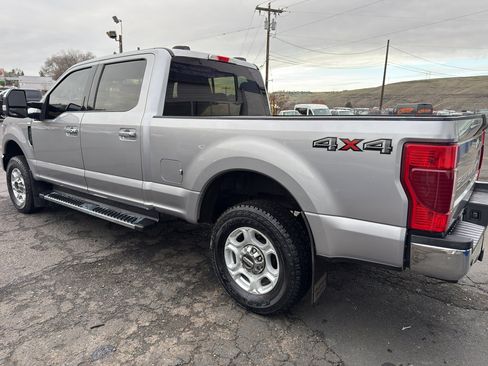 Used 2020 Ford F250 XLT w/ XLT Premium Package image 3