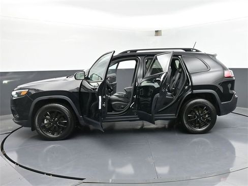 Used 2023 Jeep Cherokee Altitude Lux image 48