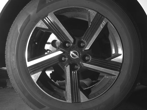 Used 2025 Nissan Sentra SV FWD image 15