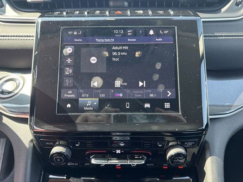 Used 2021 Jeep Grand Cherokee L Laredo w/ Luxury Tech Group I image 13