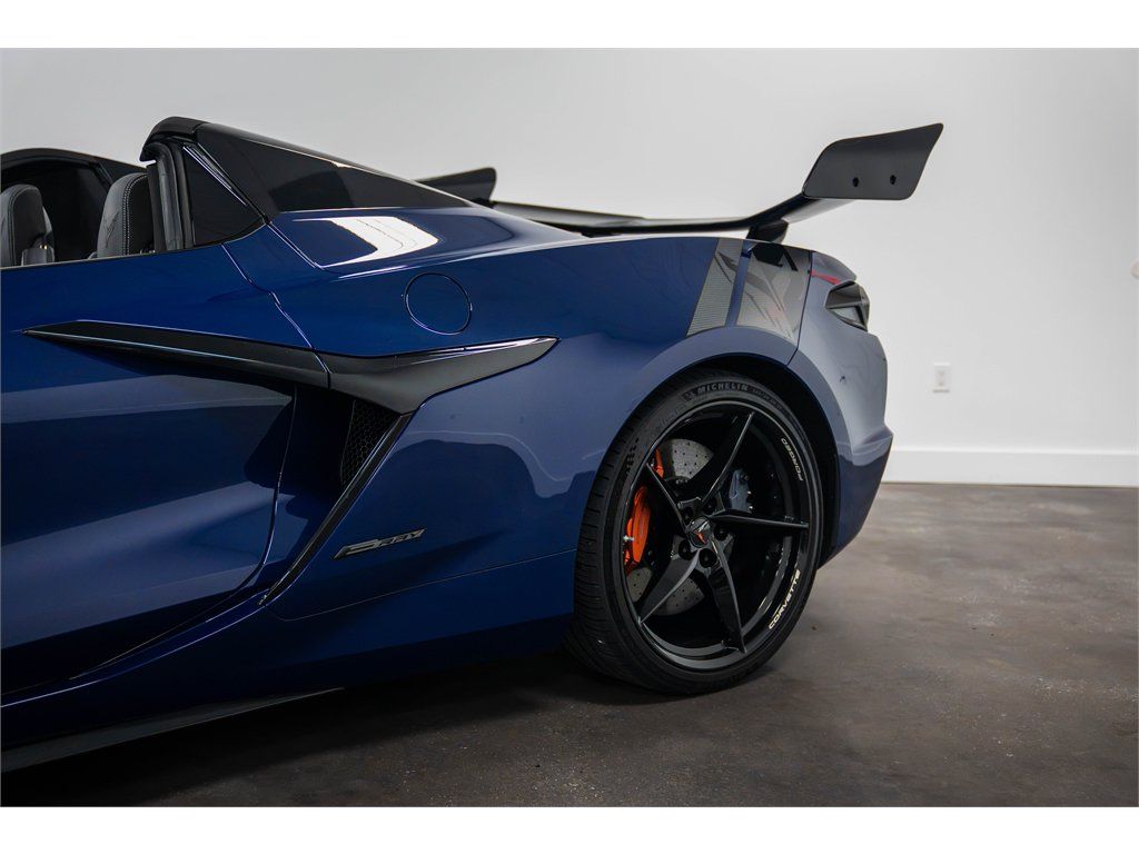 Used 2025 Chevrolet Corvette E-Ray w/ Stealth Interior Trim Package AWD/4WD image 23