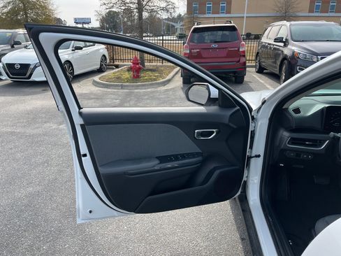 New 2025 Kia K4 EX image 13