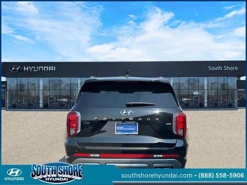 Certified 2024 Hyundai Palisade Limited AWD/4WD image 7