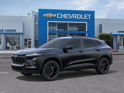 New 2026 Chevrolet Trax LT w/ Midnight Edition FWD image 6