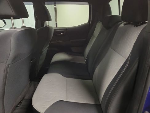 Used 2023 Toyota Tacoma TRD Off-Road image 20