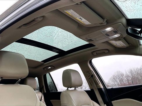 Used 2017 Buick Envision Essence image 19