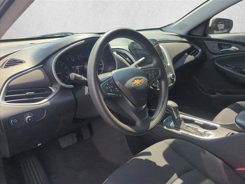 Used 2022 Chevrolet Malibu LT FWD image 9