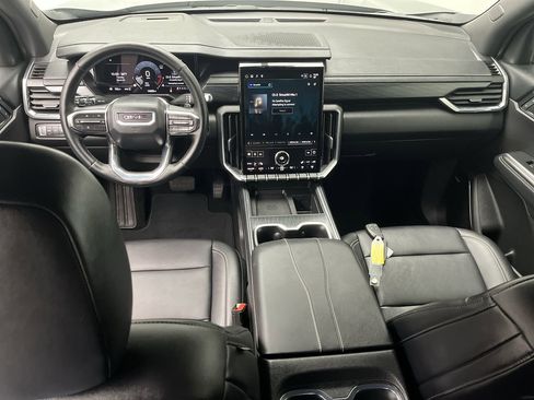 Certified 2025 GMC Acadia Elevation w/ Elevation Premium Package image 4