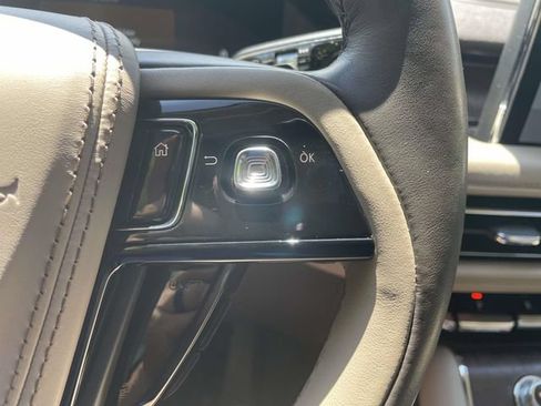 Used 2022 Lincoln Aviator Grand Touring w/ Equipment Group 301A AWD/4WD image 16