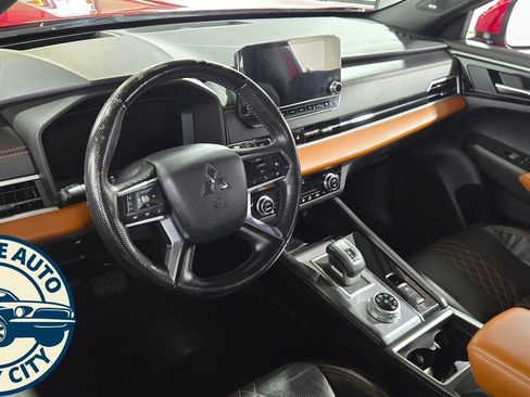 Used 2022 Mitsubishi Outlander SEL AWD/4WD image 11