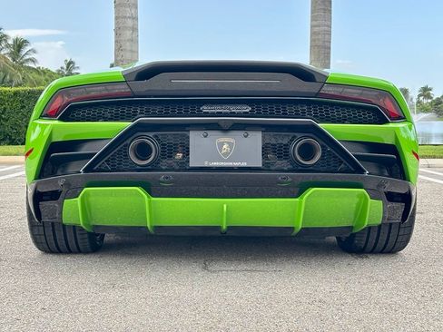 Used 2021 Lamborghini Huracan EVO RWD image 10