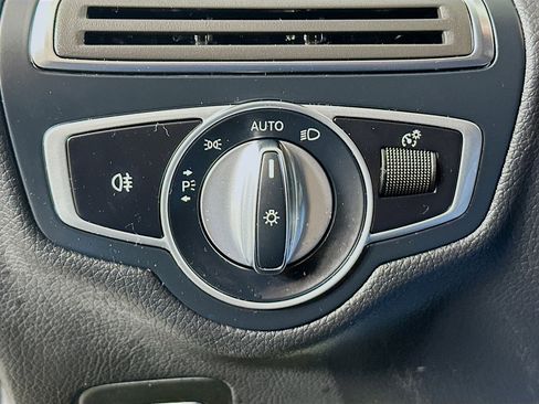 Used 2019 Mercedes-Benz C 300 4MATIC Sedan image 17