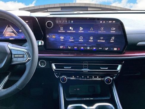 Certified 2024 Chevrolet Traverse Z71 image 6