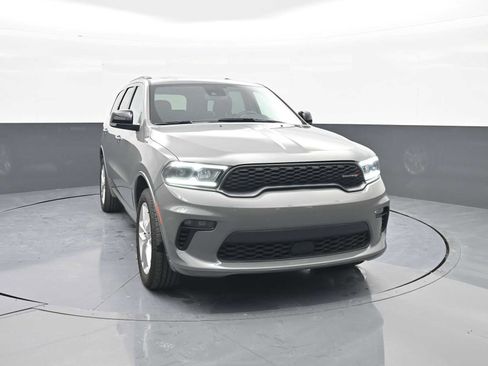 Used 2023 Dodge Durango GT image 2