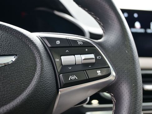 Certified 2023 Genesis G70 2.0T w/ Sport Prestige Package image 35