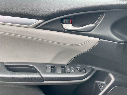 Used 2017 Honda Civic EX-L image 8