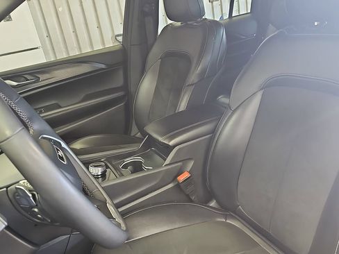 Used 2025 Jeep Grand Cherokee Altitude AWD/4WD image 15