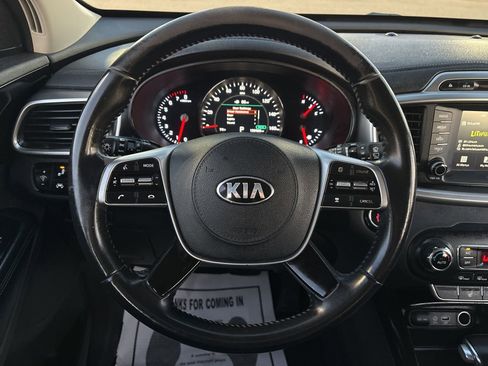Used 2019 Kia Sorento EX image 21
