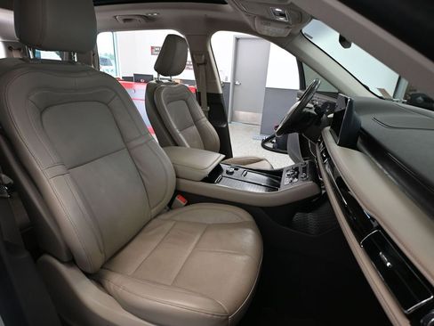 Used 2023 Lincoln Aviator Reserve image 51