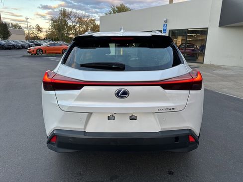 Used 2020 Lexus UX 250h w/ Premium Package image 7
