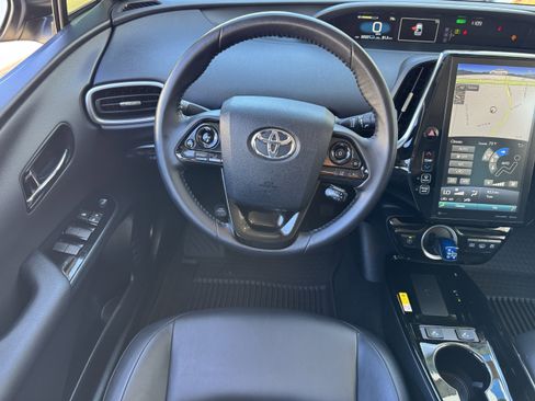 Used 2021 Toyota Prius Prime XLE image 17