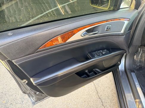 Used 2019 Lincoln MKZ Reserve image 10