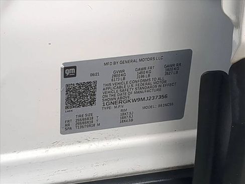Used 2021 Chevrolet Traverse LT FWD image 24