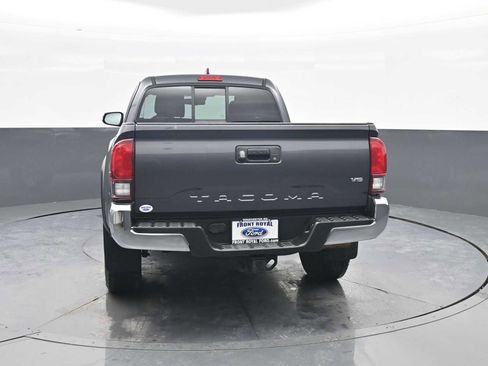 Used 2018 Toyota Tacoma TRD Off-Road image 6