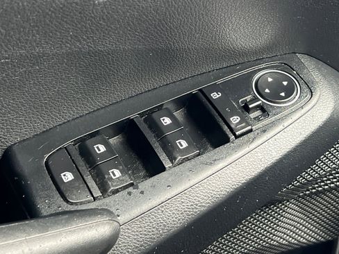 Certified 2021 Kia Seltos LX image 12