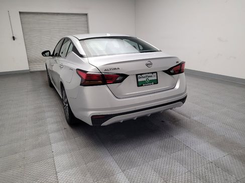 Used 2024 Nissan Altima 2.5 SV image 6