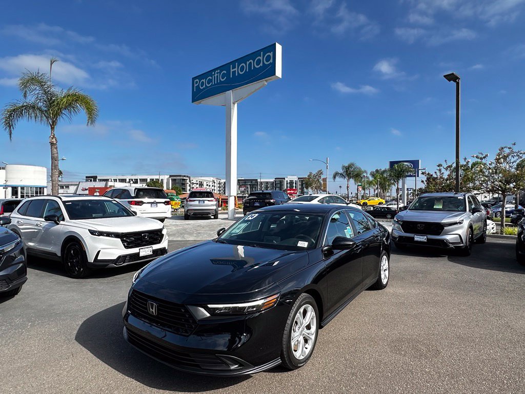 Used 2024 Honda Accord LX image 2