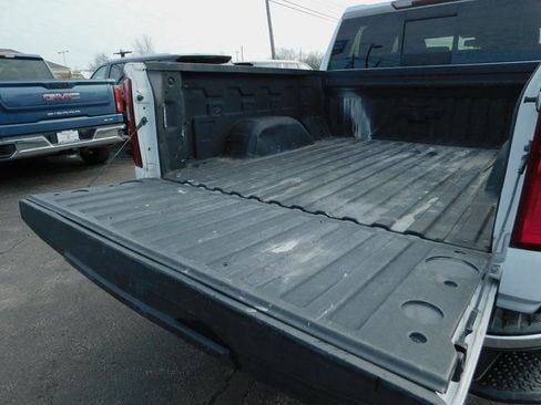 Used 2020 Chevrolet Silverado 1500 LTZ image 12