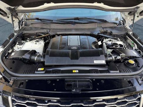 Used 2018 Land Rover Range Rover Long Wheelbase Supercharged image 18