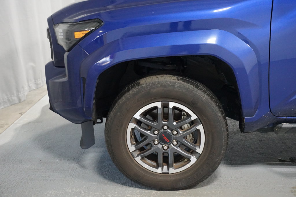 Used 2024 Toyota Tacoma TRD Sport w/ TRD Sport Upgrade Package RWD image 5