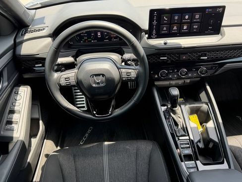 Used 2025 Honda Accord Sport image 17