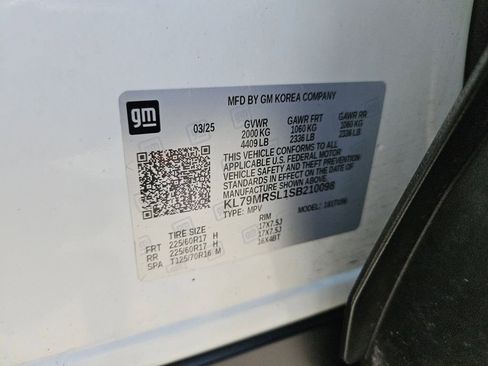 Used 2025 Chevrolet TrailBlazer LT AWD/4WD image 30