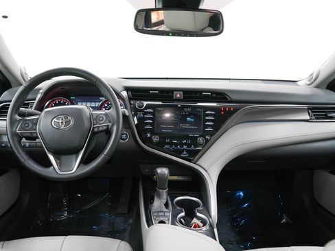 Used 2020 Toyota Camry XSE w/ Blackout Package FWD image 14