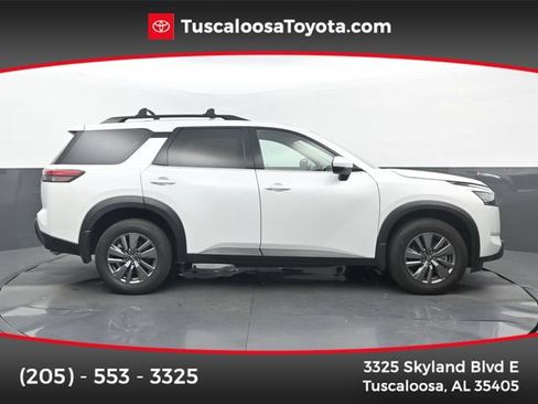 Used 2025 Nissan Pathfinder SV AWD/4WD image 1