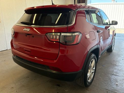 Used 2023 Jeep Compass Sport AWD/4WD image 5