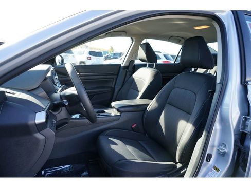 Used 2022 Nissan Altima 2.5 S image 12