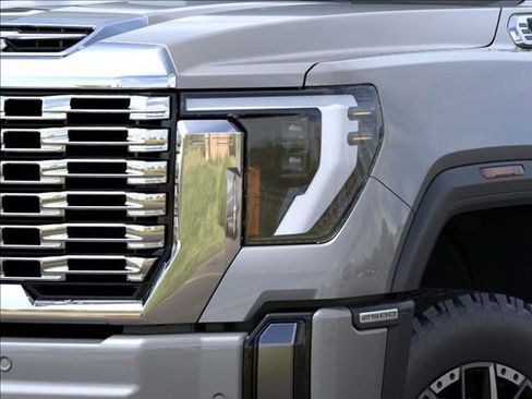 New 2026 GMC Sierra 2500 Denali w/ Denali Reserve Package image 10