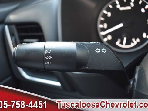 Used 2024 Nissan Rogue S image 26