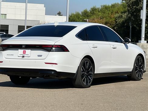 Used 2025 Honda Accord Touring image 4