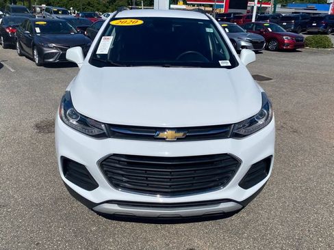 Used 2020 Chevrolet Trax LT w/ LT Convenience Package FWD image 18