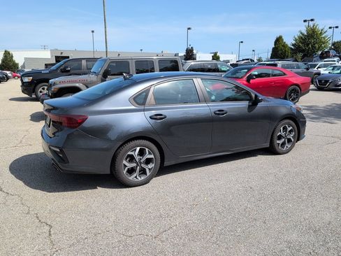 Used 2021 Kia Forte LXS FWD image 5